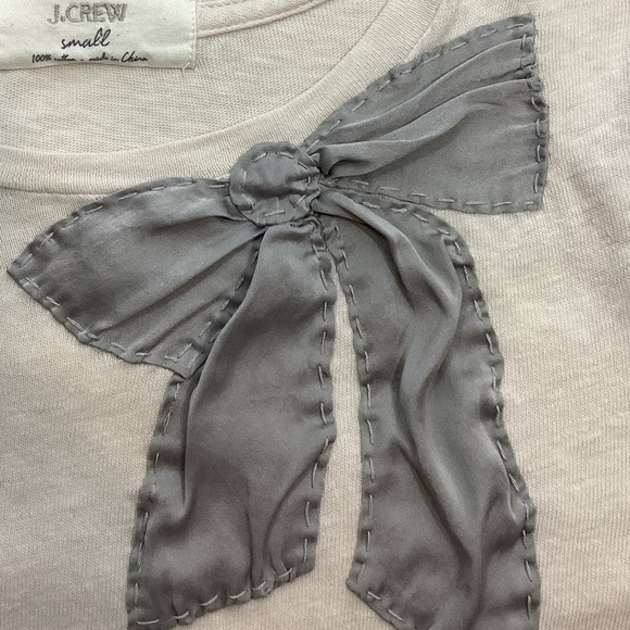 J. Crew Tee with a Silk Bow Tee SZ Small - Picture 3 of 11